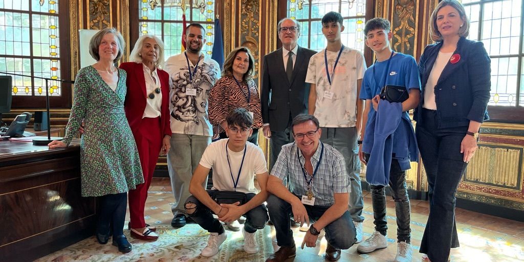 244DF391-FB57-472A-BD8B-C6A2EC28DE7B_1_105_c